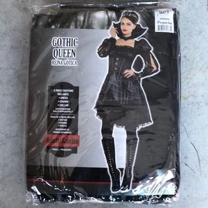 Gothic Queen Adult Costume! New!